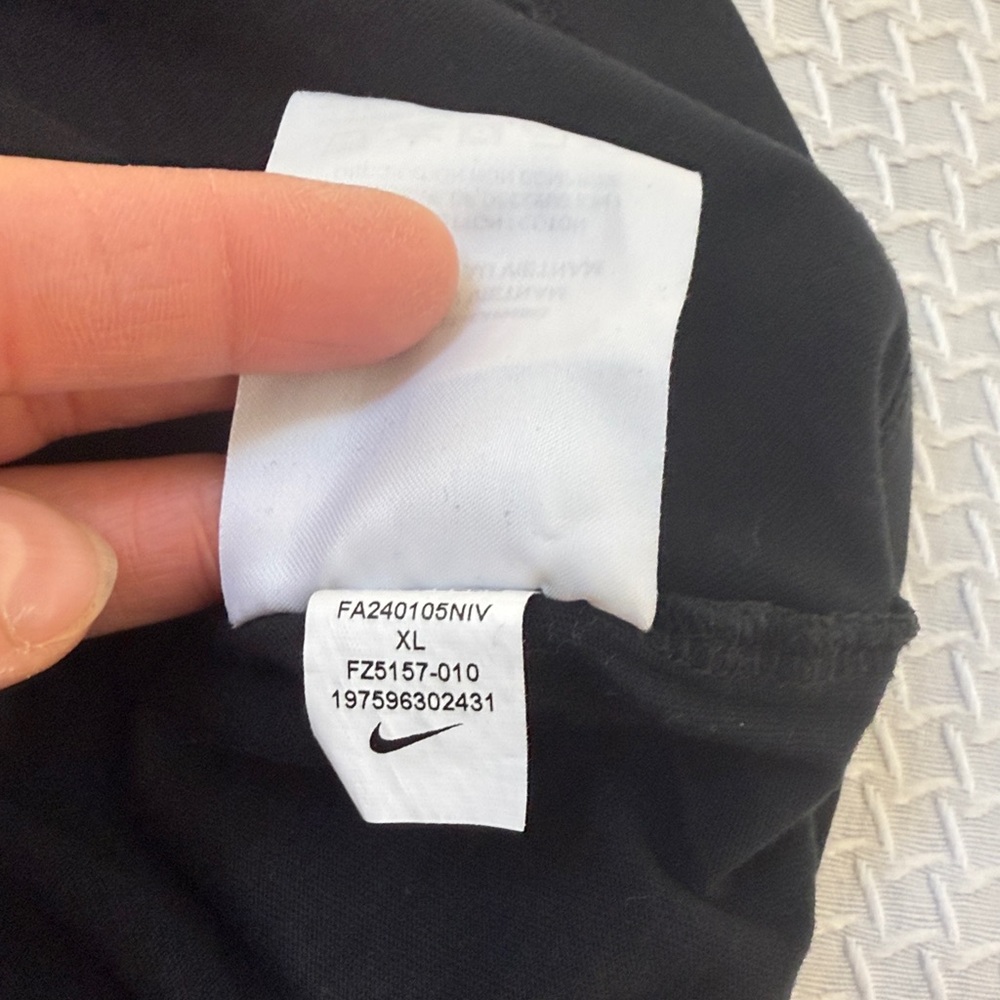 Nike Black Kids T-Shirt with Colorful Snail Graphic - Picture 6 of 6